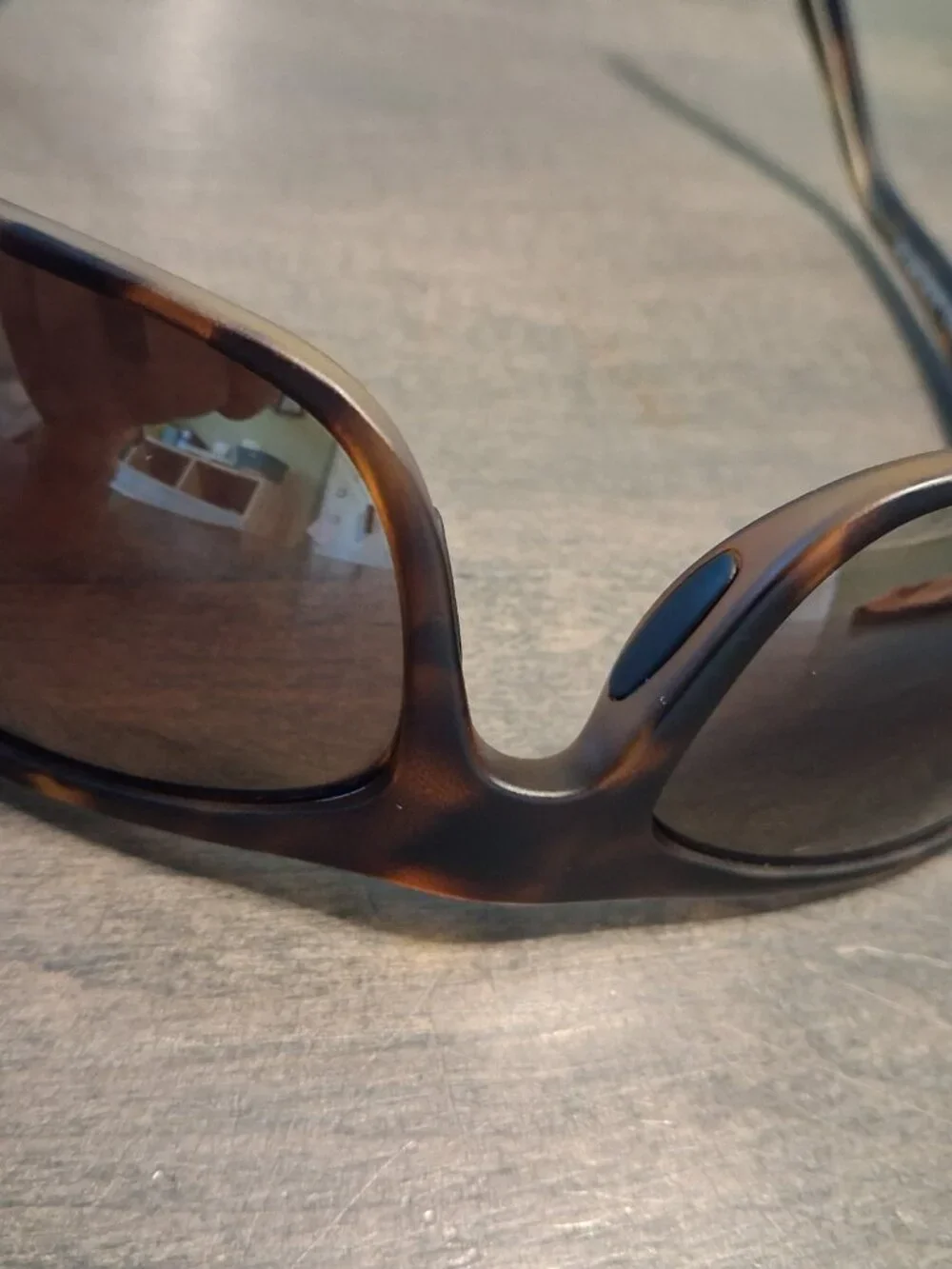 Maui Jim (MJ 202) Peahi Wraparound Sports Sunglasses w/ Original Case and Cloth